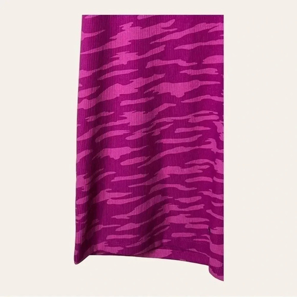 0027W. UNDER ARMOR TANK TOP PINK CAMO IN COLOR SIZE SMALL‎ - Picture 5 of 11